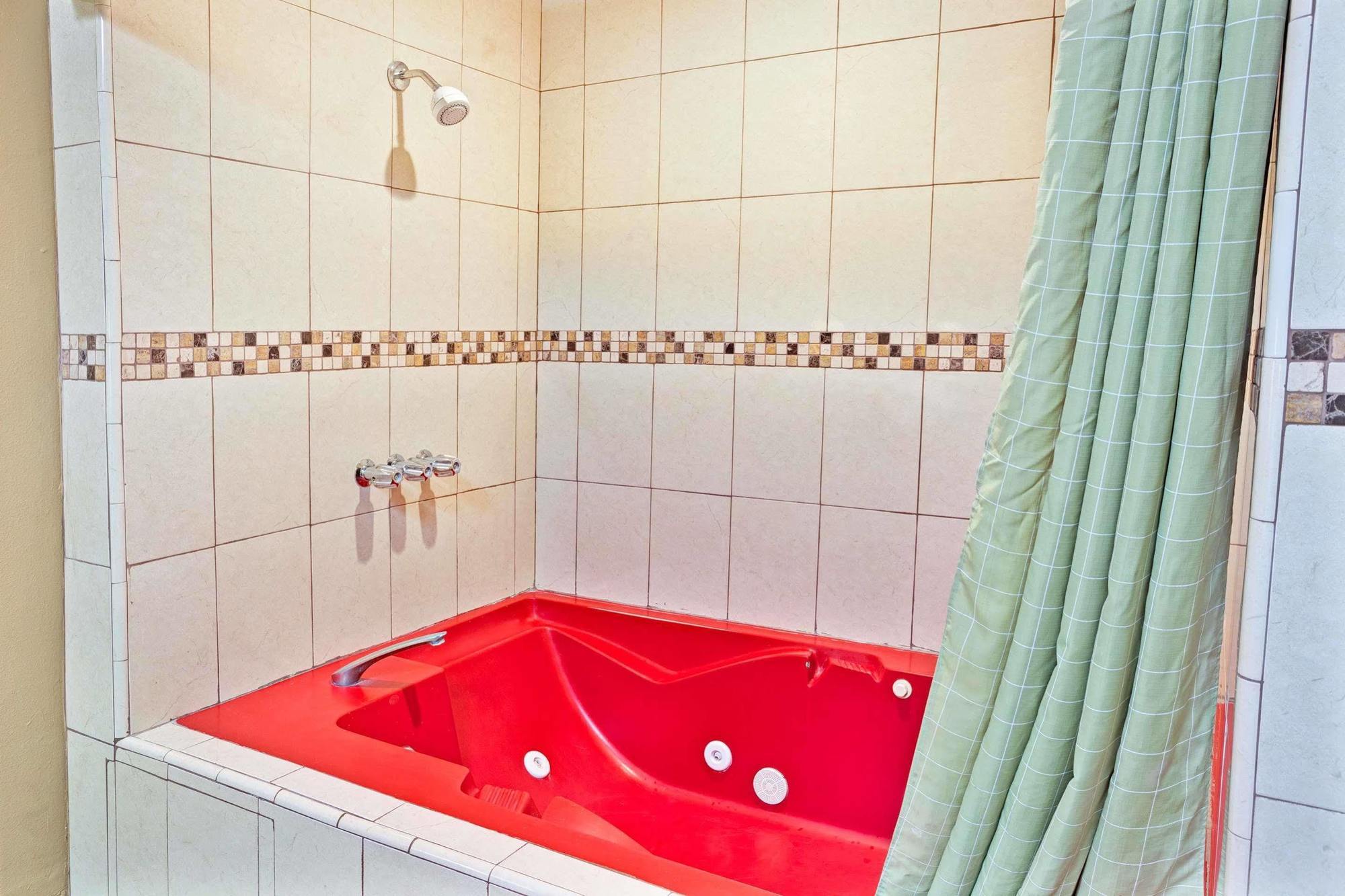 Days Inn By Wyndham Whittier Los Angeles Экстерьер фото